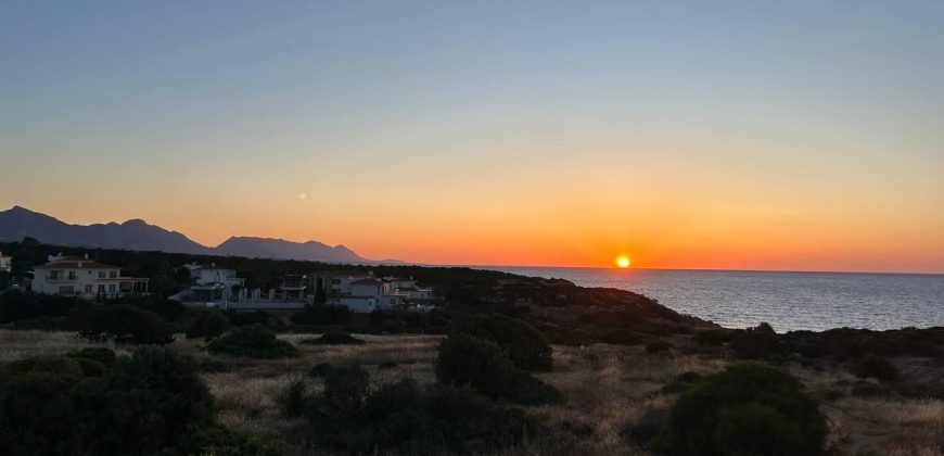 Seafront Penthouse In Turtle Bay Village, Esentepe, Kyrenia